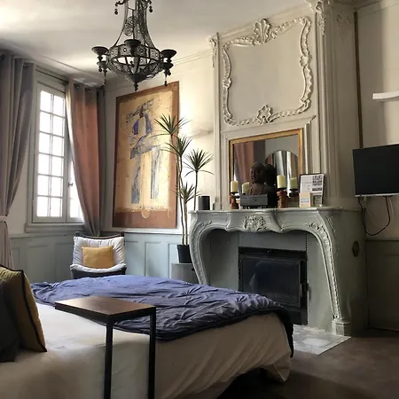 La Demeure Du De Fugeres Bed & Breakfast 3*